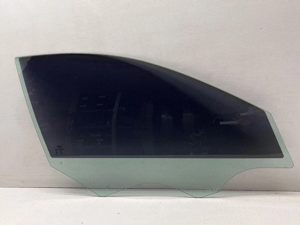 Front door window glass four-door 43R0115129