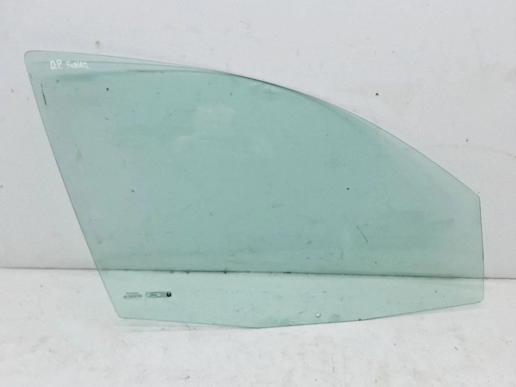 Front door window glass four-door – Ford Fusion (2006-2012)