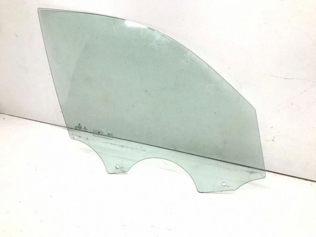Front door window glass four-door 43R004529