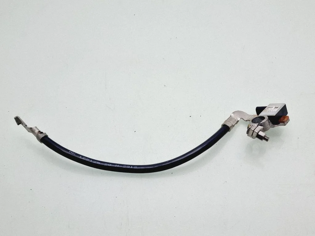 Mīnusa vads (akumulatora) – BMW 1. sērija F20 F21 (2011-2019)