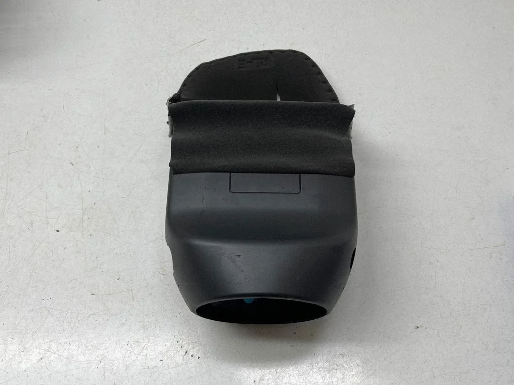 Steering wheel column trim – BMW X5 E70 (2006-2013)