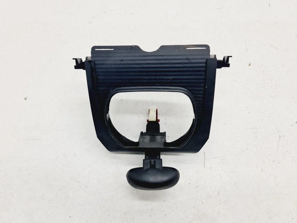 Steering wheel column trim – Mercedes-Benz E-Class W211 (2002-2009)