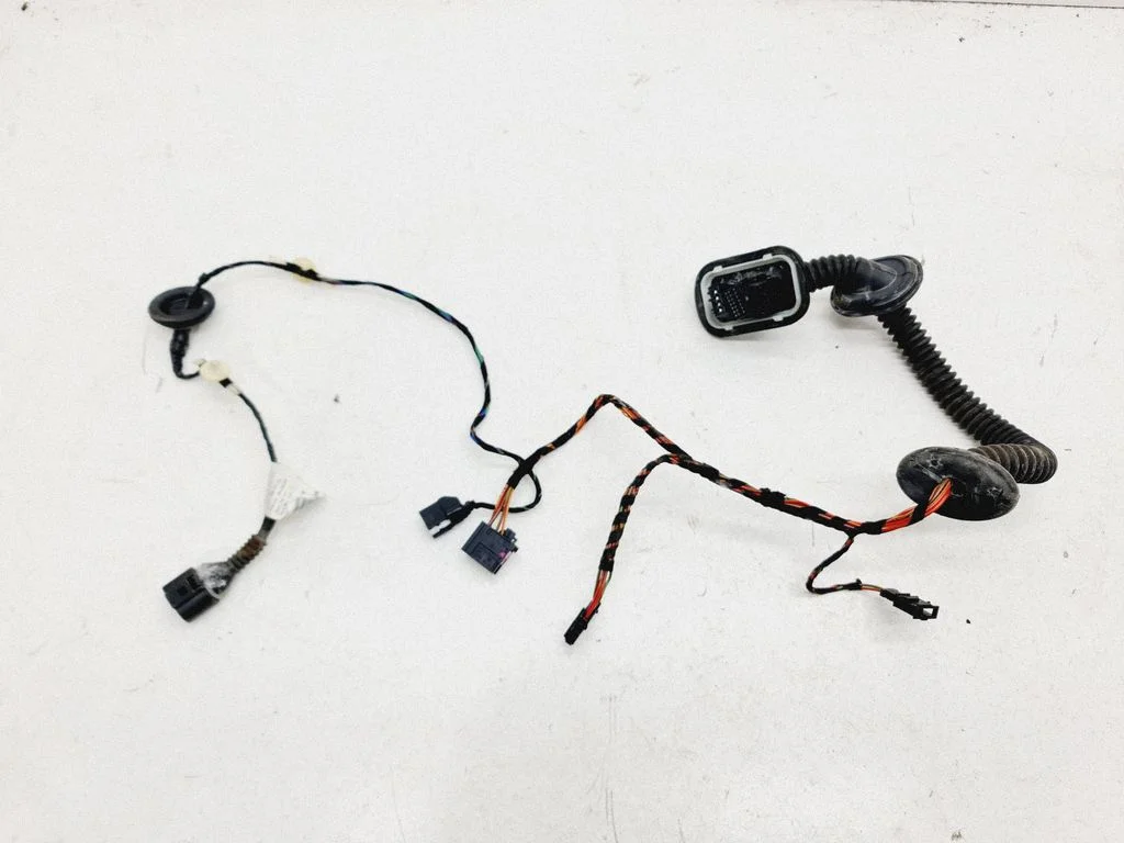 Rear door wiring loom – Volkswagen Touareg I (2002-2010)