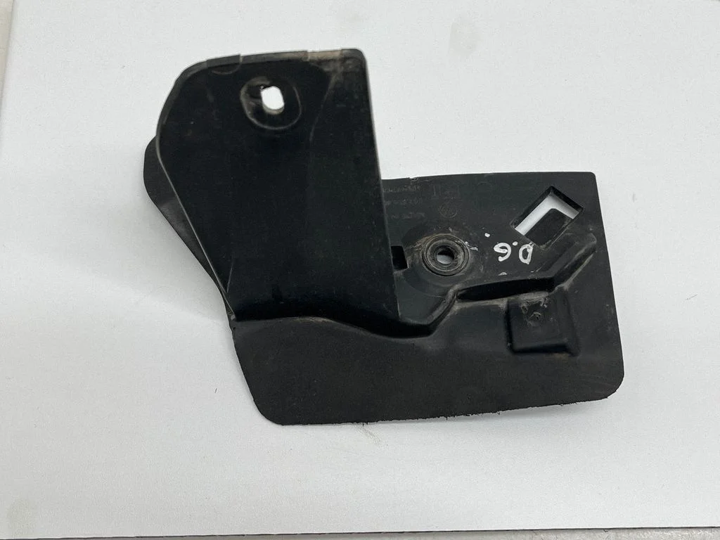 Tagumine porikaitse 561854856A