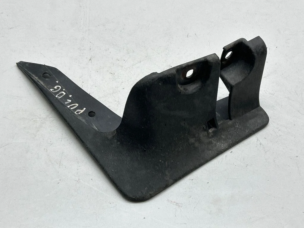 Tagumine porikaitse 938823ZL1A