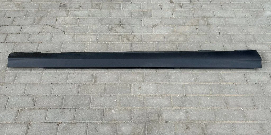 Sill – Mercedes-Benz C-Class AMG W204 (2007-2014)