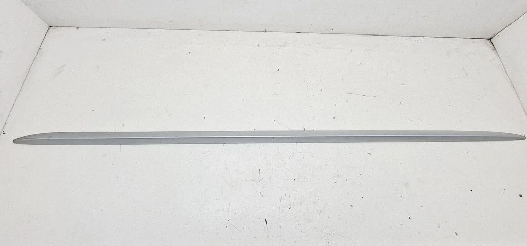 Lävepakk 8T0854932