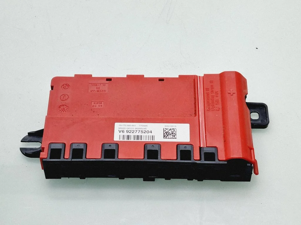 Plusa vadu savienojuma mezgls – BMW 3. sērija F30 F35 F31 (2012-2018)