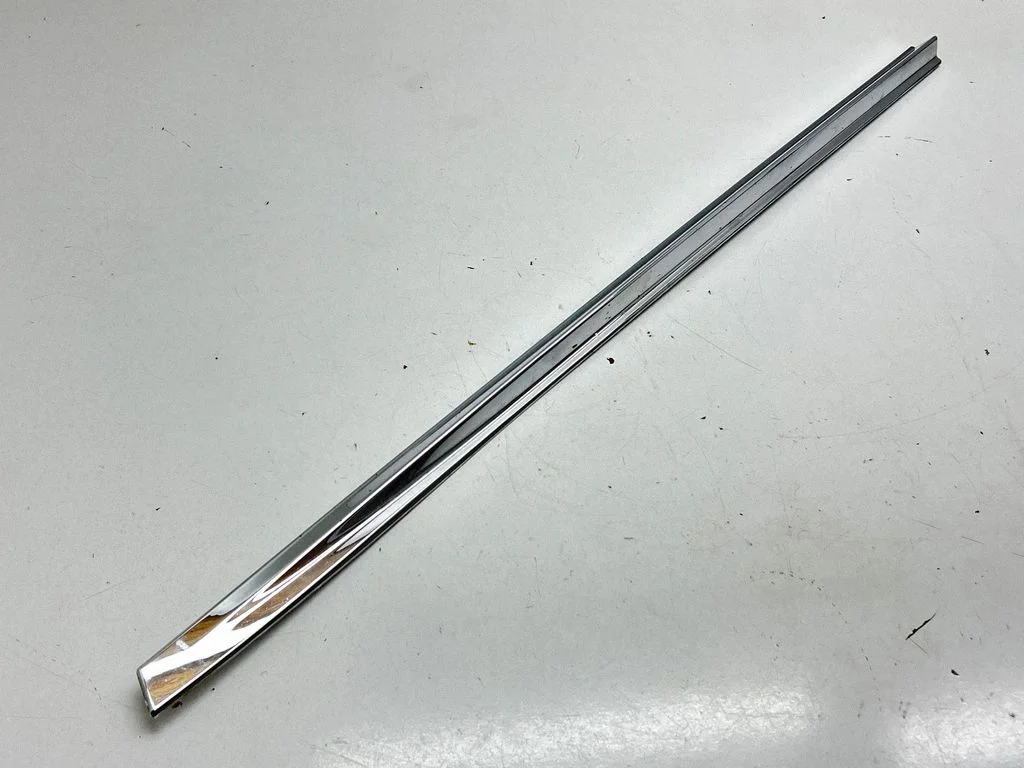 Front door trim (molding) KE7601KA00