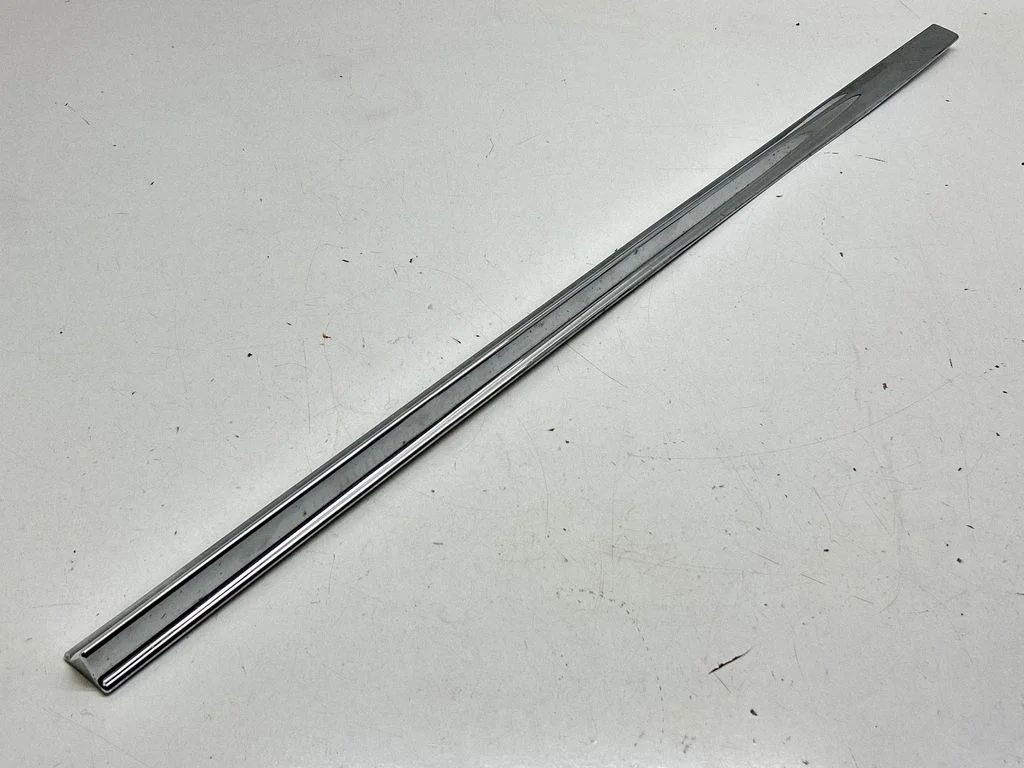 Front door trim (molding) KE7601KA00
