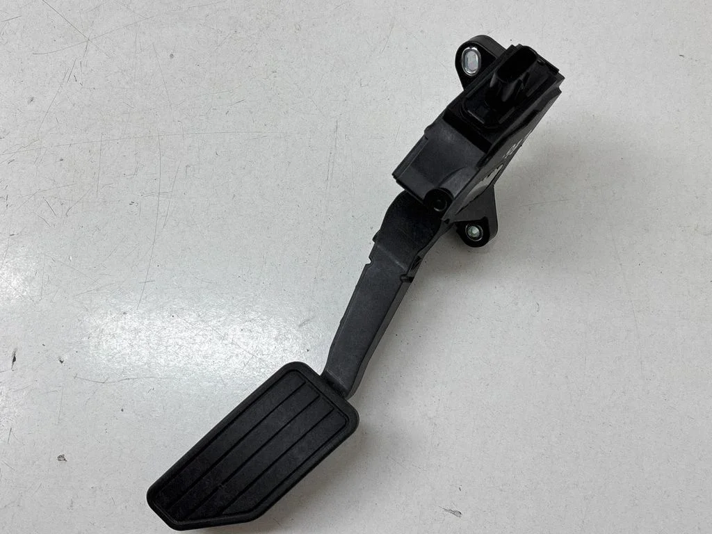 Gaasipedaal – Subaru Legacy VII (2019-)