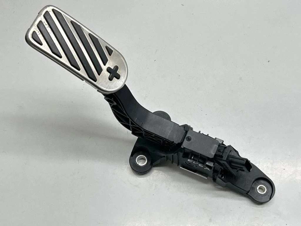 Accelerator throttle pedal – KIA EV6 (2021-)