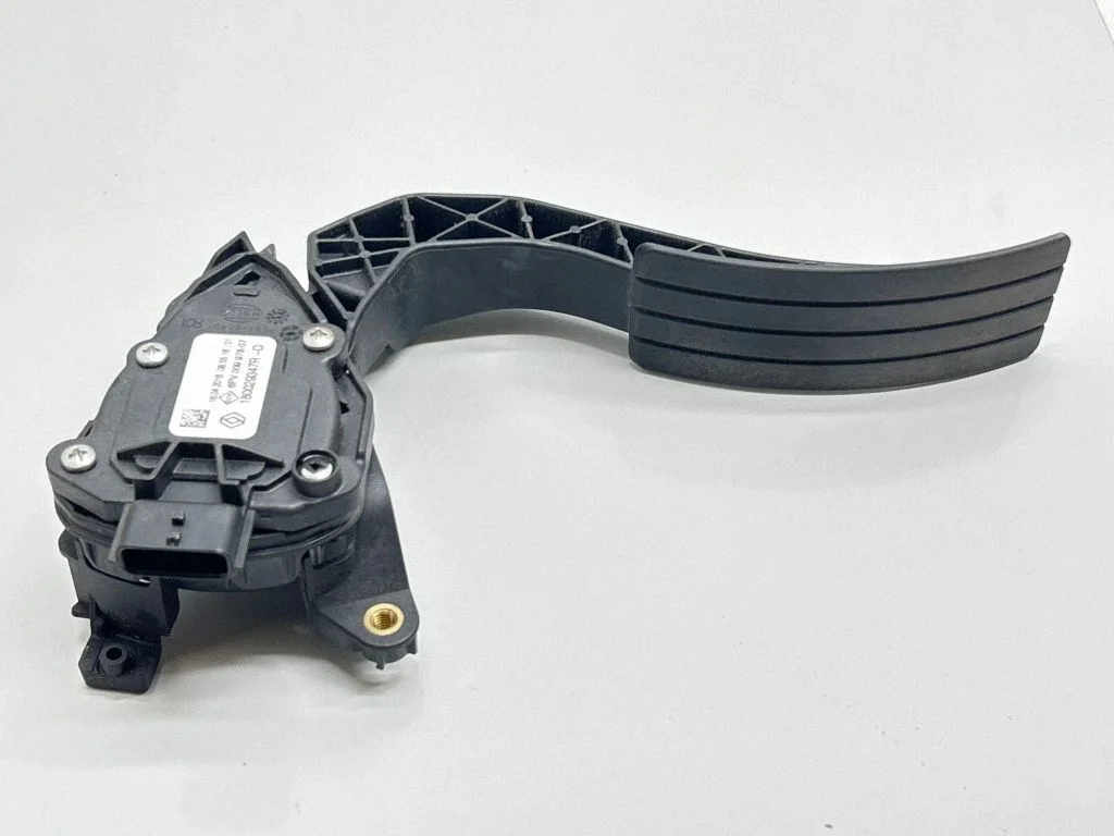 Accelerator throttle pedal 180029347R – Renault Captur (2013-2020)
