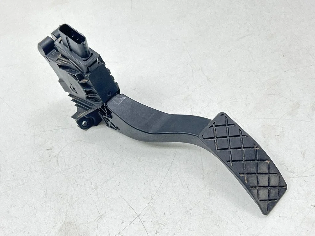 Accelerator throttle pedal – Skoda Octavia Mk3 (5E) (2013-2019)