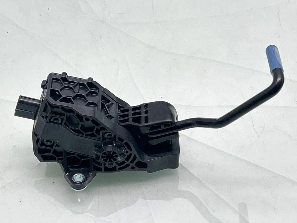 Accelerator throttle pedal 7811033140