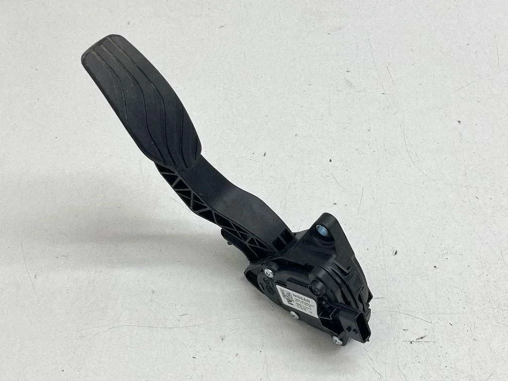Accelerator throttle pedal – Nissan X-Trail T32 (2014-2021)