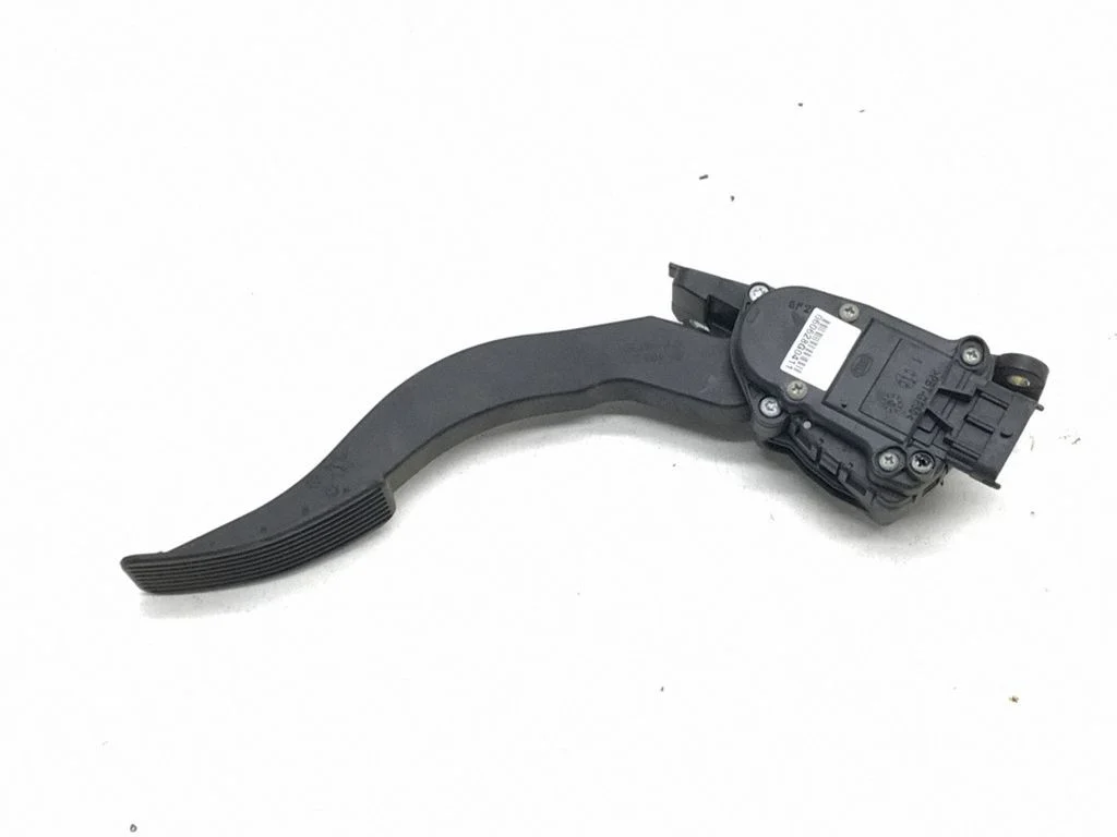 Gaasipedaal 96408078