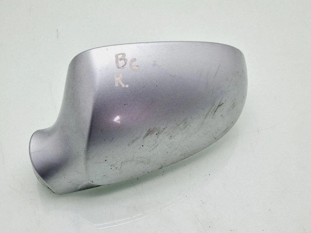 Plastic wing mirror trim cover – Volkswagen Passat B6 (2005-2010)