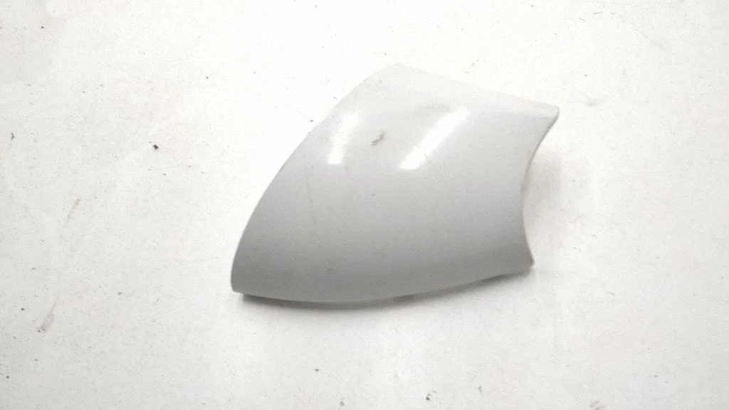 Plastic wing mirror trim cover – front right