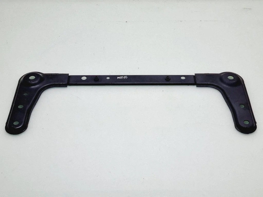 Radiatoru paneļa kronšteins 544640003R