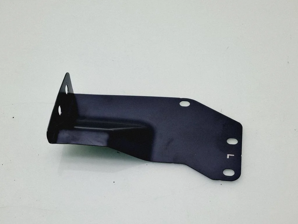 Radiatoru paneļa kronšteins 31391623