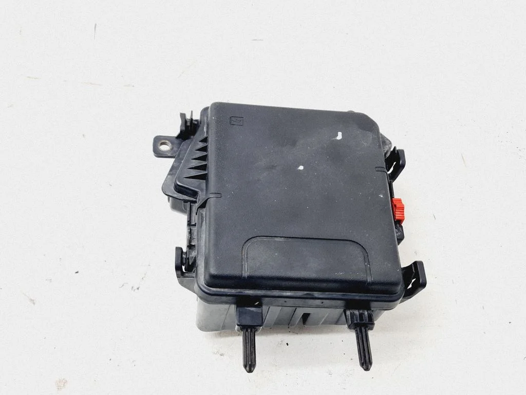 Drošinātāju kārba (komplekts) 284B10002R