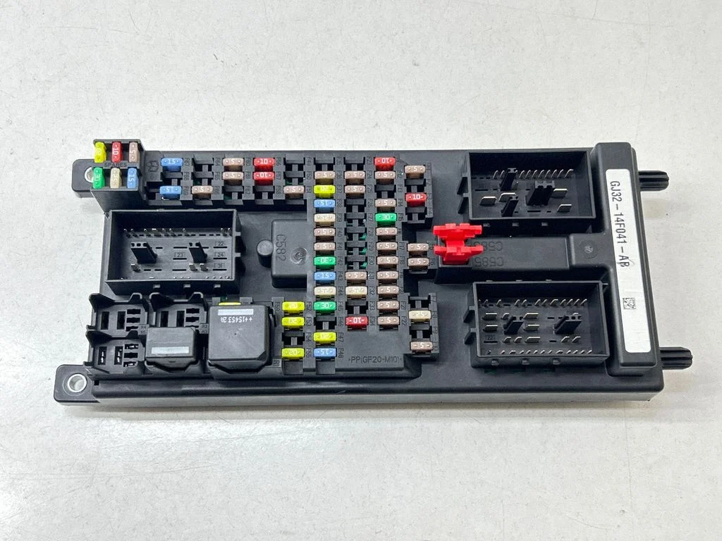 Fuse module – Land Rover Range Rover Evoque L538 (2011-2018)