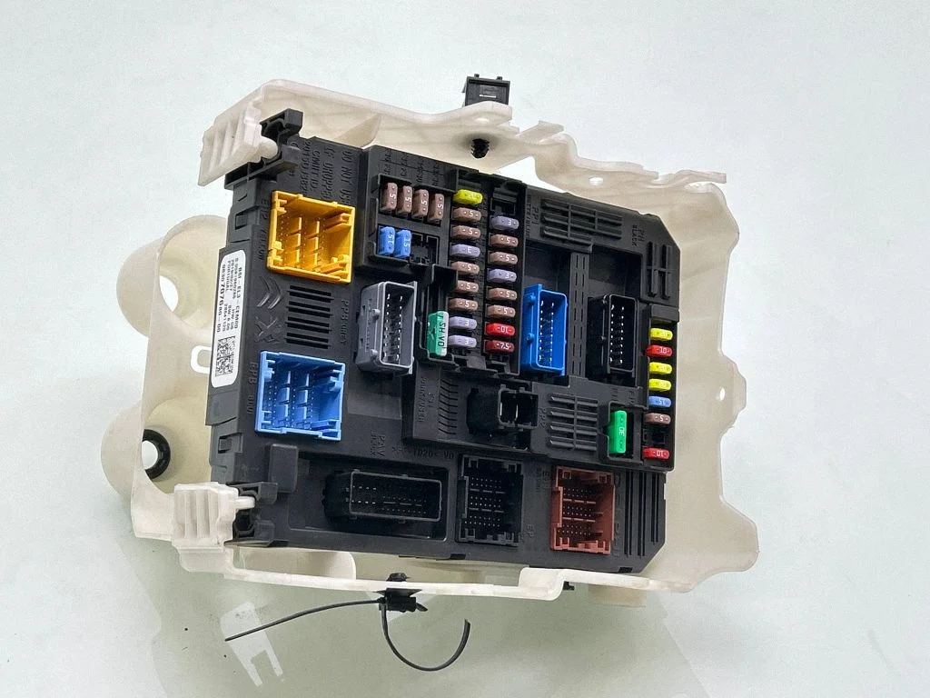 Drošinātāju bloks 9830707680