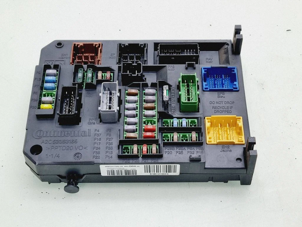 Fuse module – Peugeot 508 RXH (2011-2018)