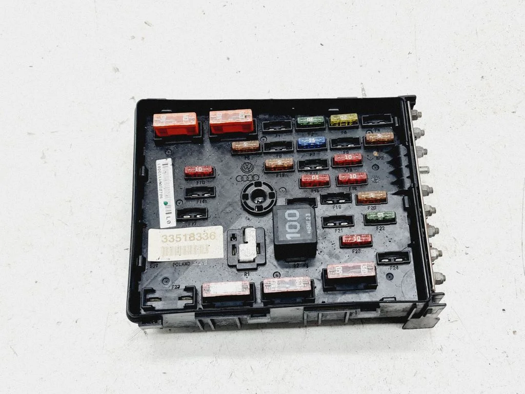 Drošinātāju bloks 3C0937125