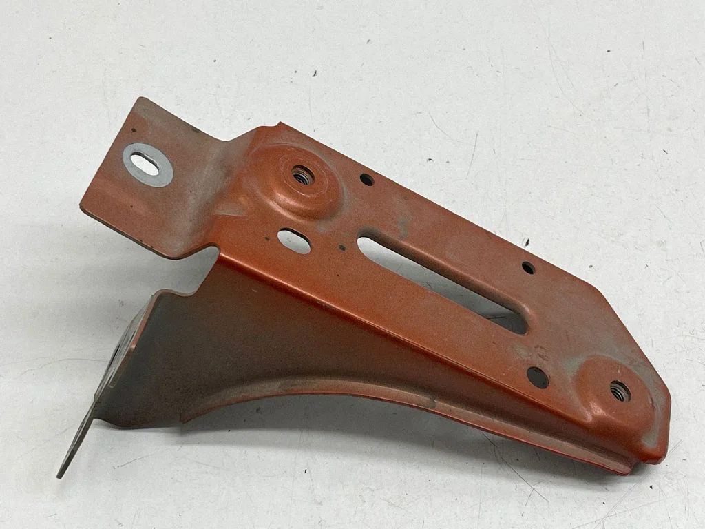 Battery bracket 648605701R