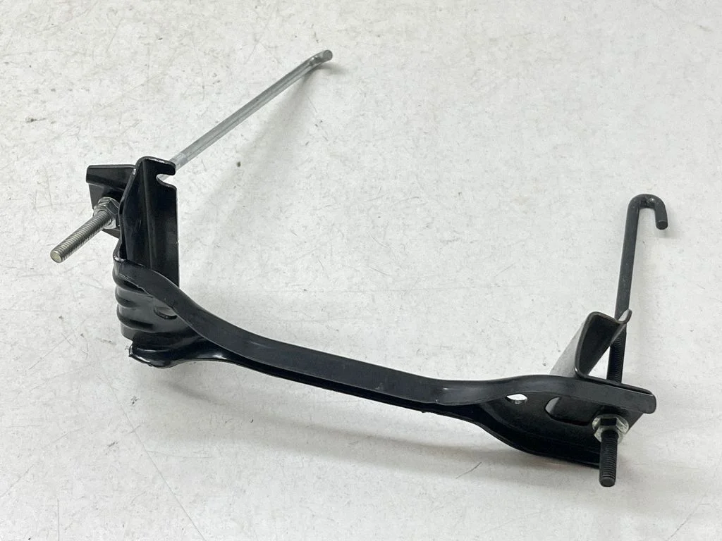 Battery bracket – front
