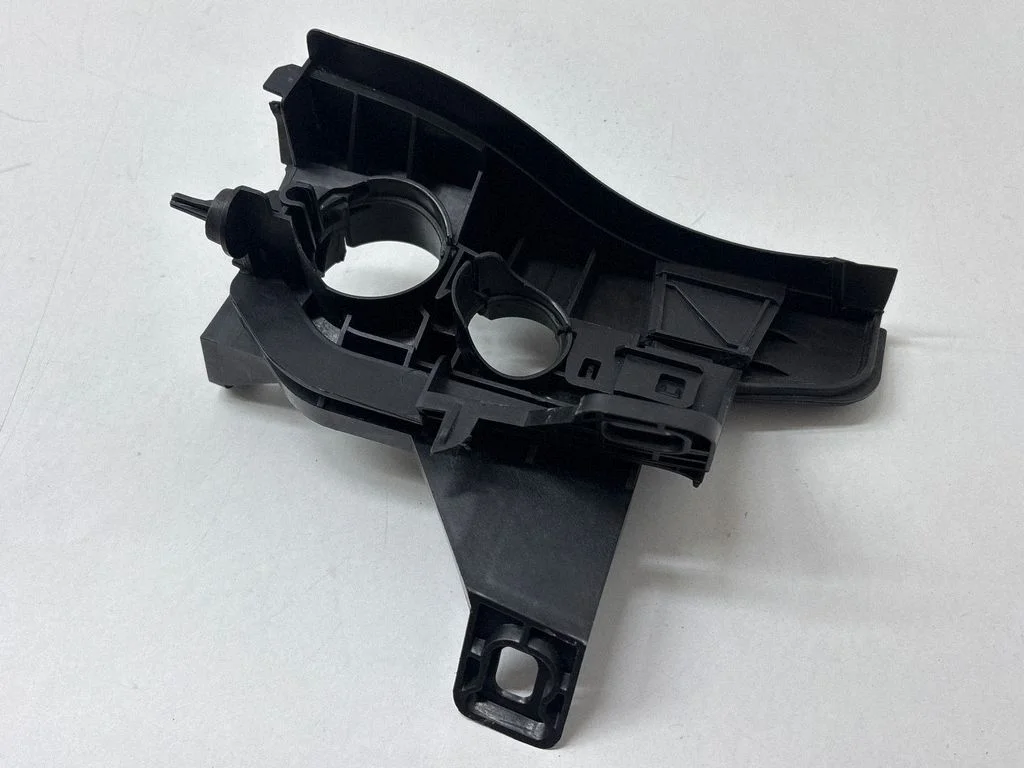 Cita motora nodalījuma detaļa 4M0971871BJ