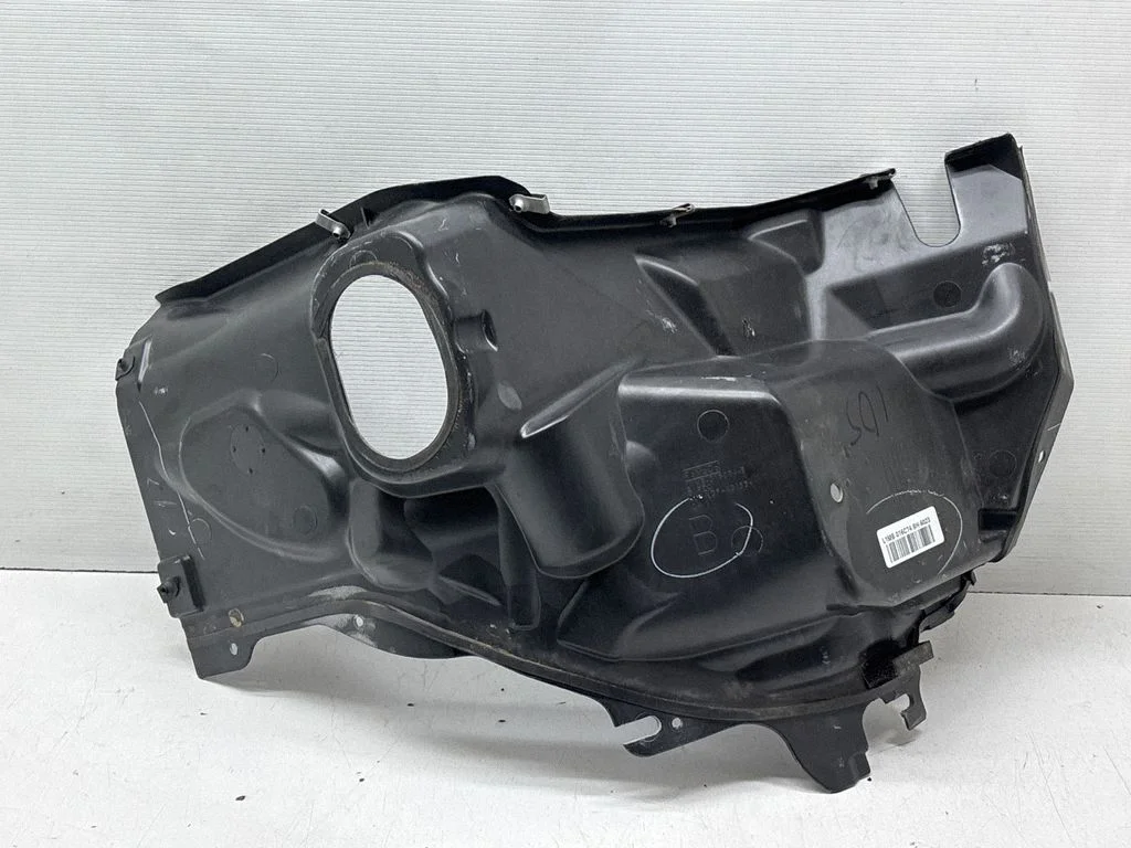 Muu mootoriruumi osa L1MB016C74