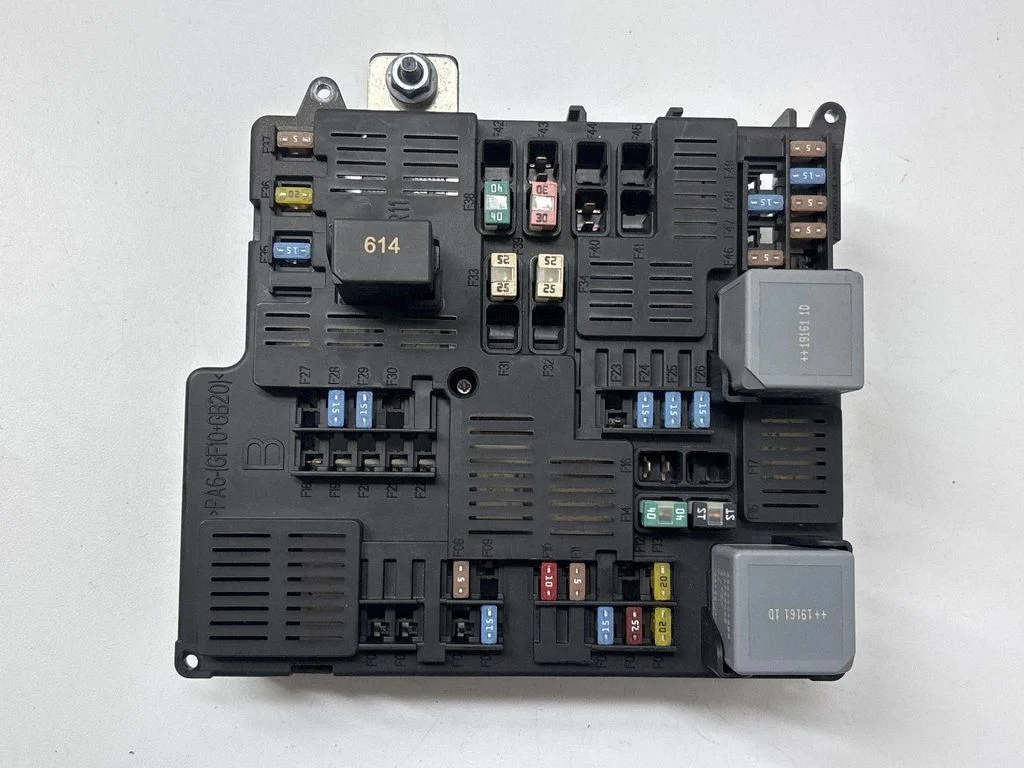 Drošinātāju bloks 32212298