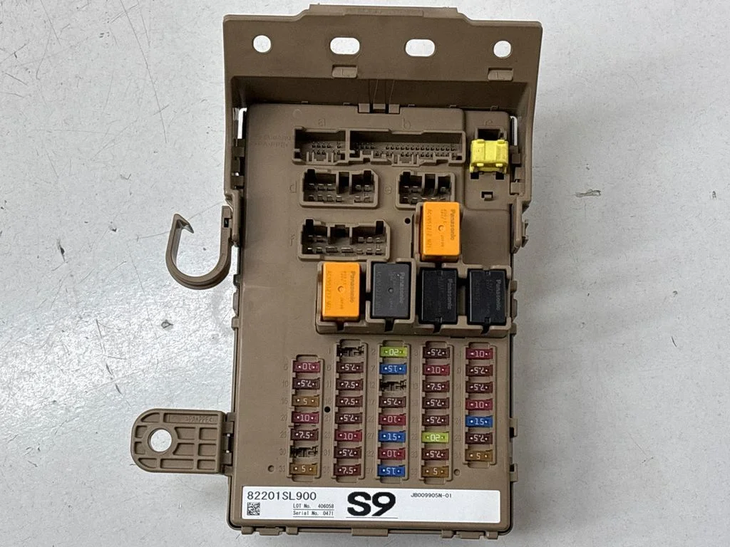 Kaitsmeplokk 82201SL900