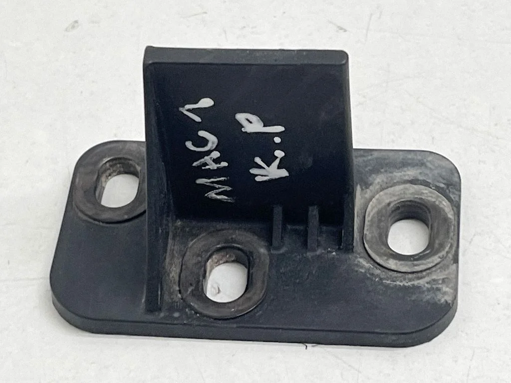 Muu mootoriruumi osa 95B823500