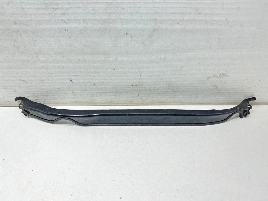 Other engine bay part 3G0806239