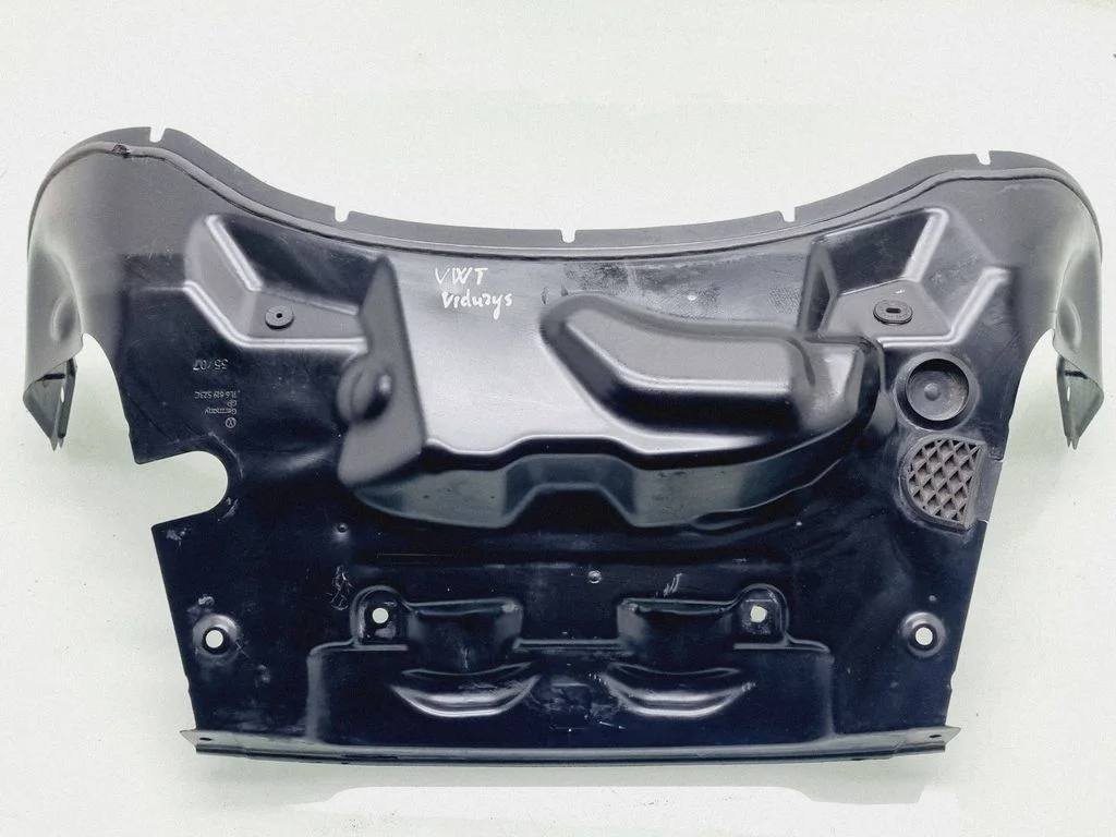 Other engine bay part 7L6819523C