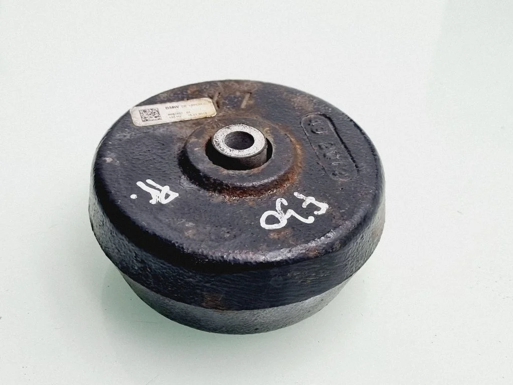 Muu mootoriruumi osa 6861027