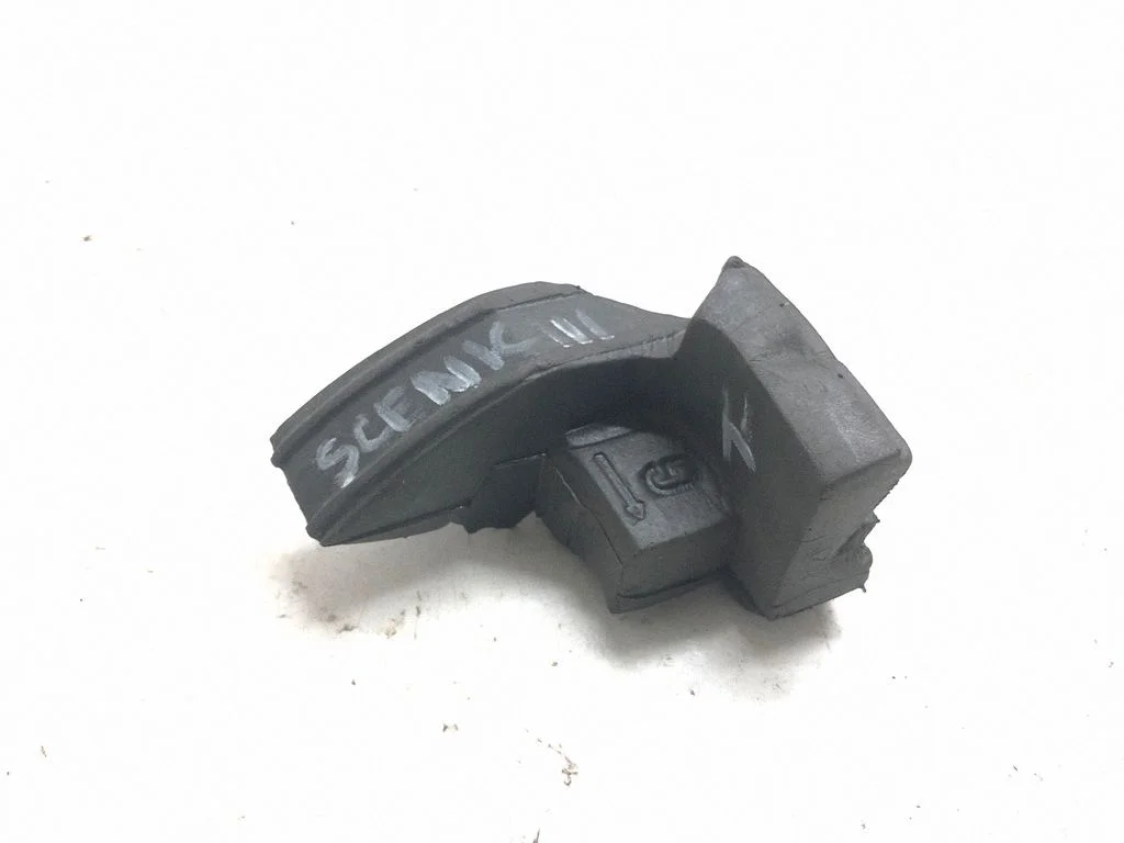 Other engine bay part 762E15618R
