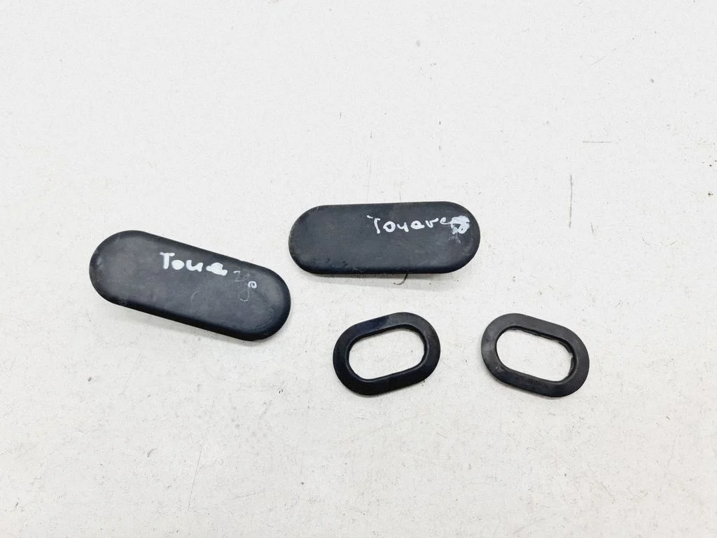 Cita motora nodalījuma detaļa 1J0955440