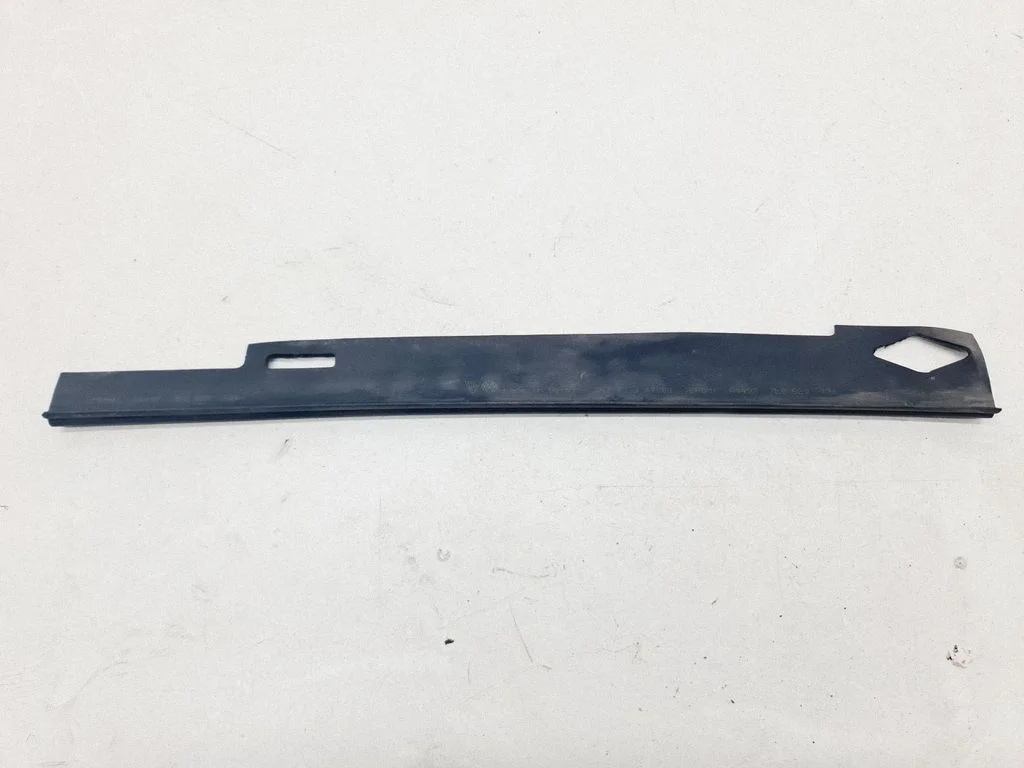 Cita motora nodalījuma detaļa 7L0820131
