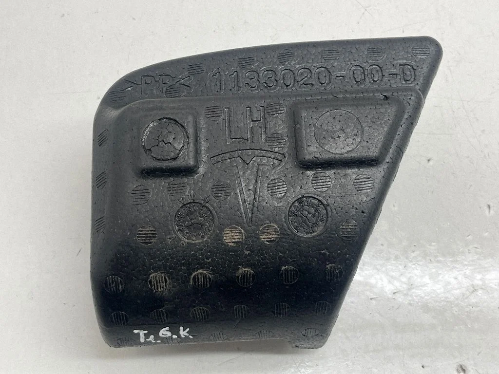 Other interior part – Tesla Model Y (2020-)