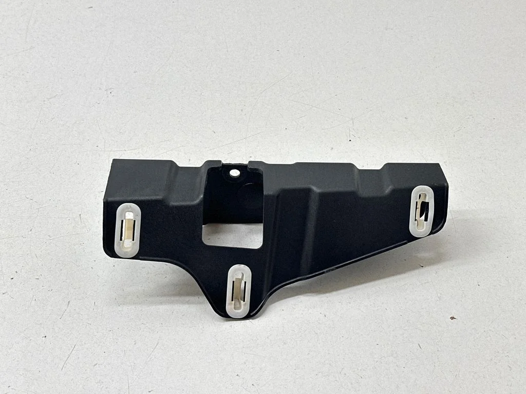 Cita salona detaļa 68258914AB