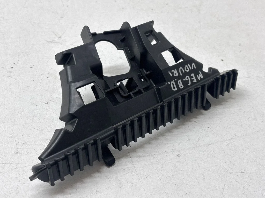 Cita salona detaļa 738200008R