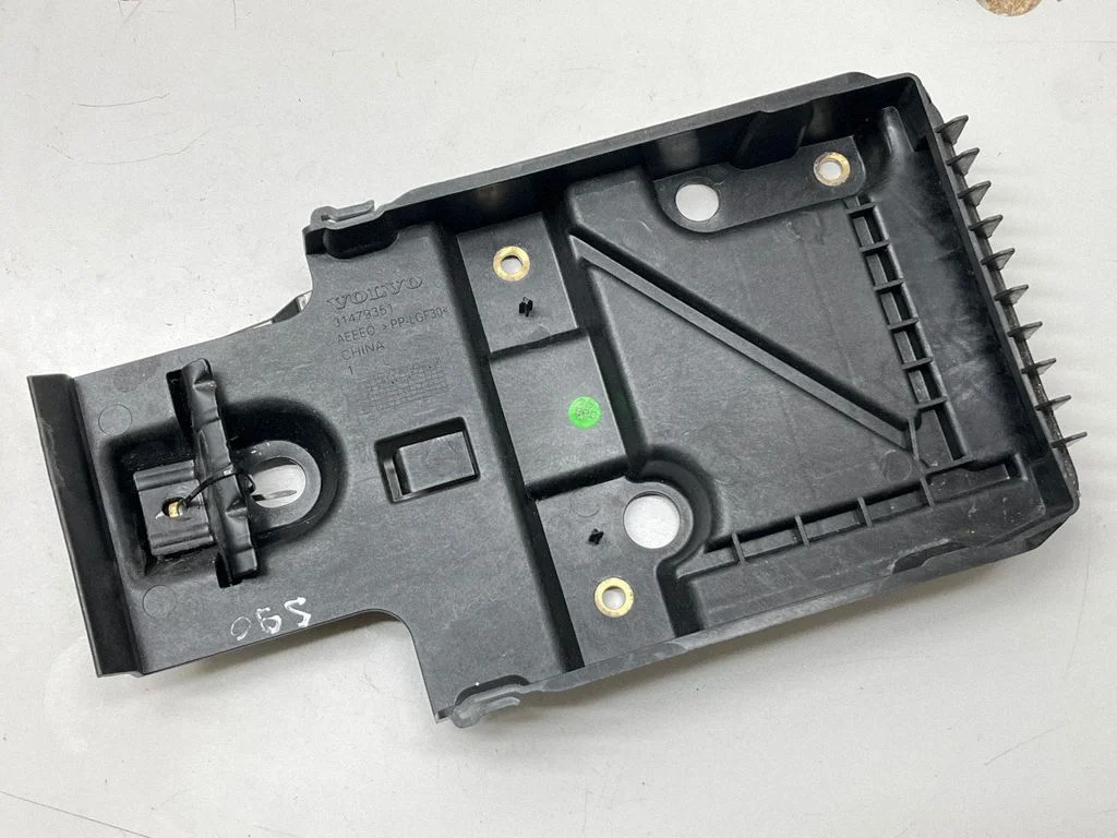Battery tray – Volvo S90, V90 (2016-)