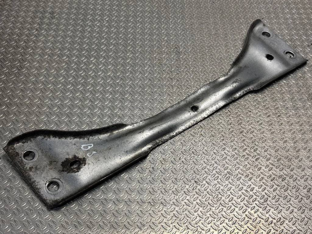 Other under body part 1K0802128C