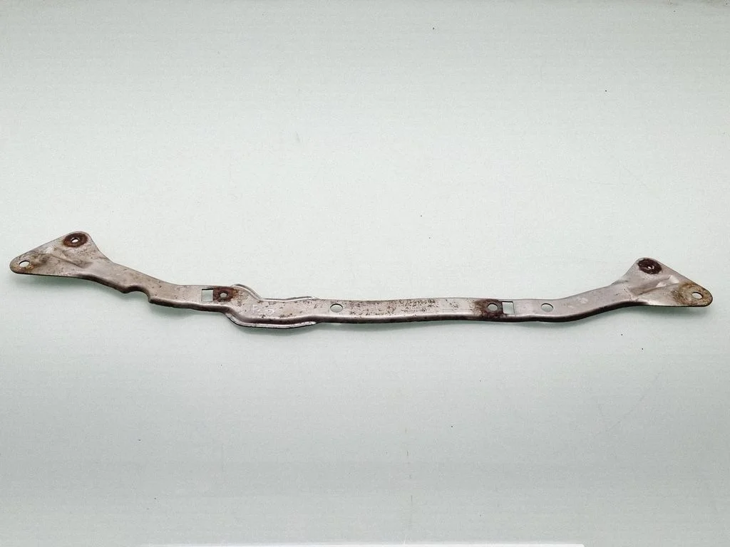 Cita apakšas detaļa 51757262626