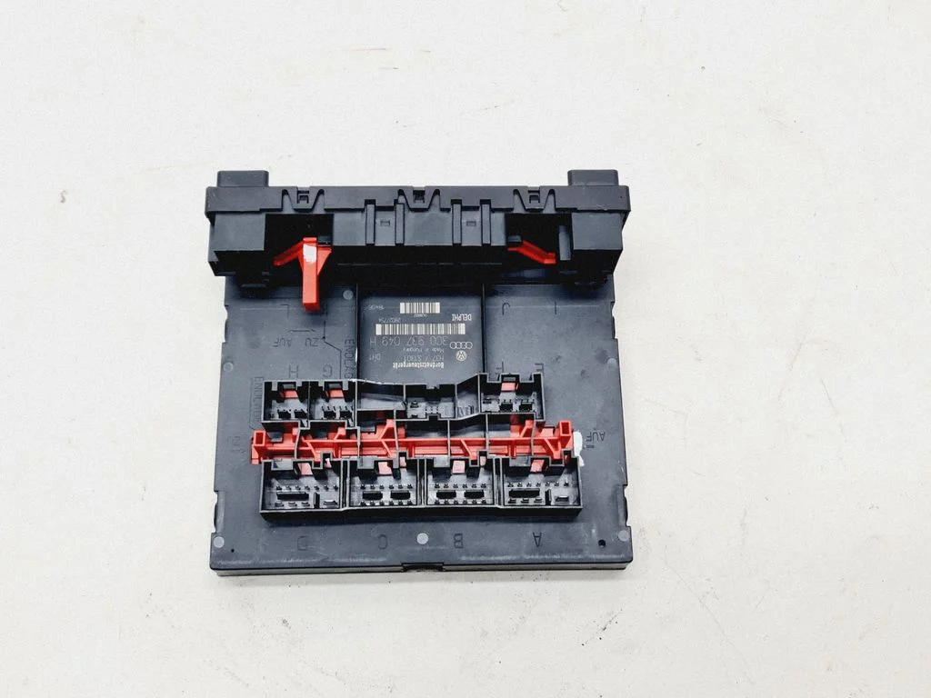 Comfort/convenience module – Volkswagen Passat B6 (2005-2010)